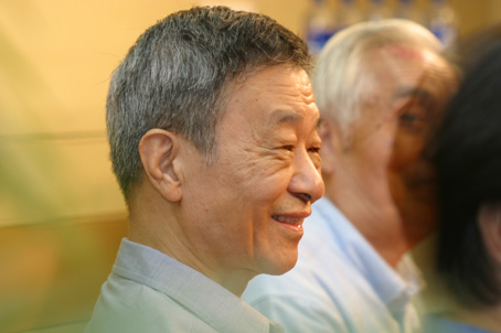 《唐孝威院士的传奇人生》在浙江大学举行首发式