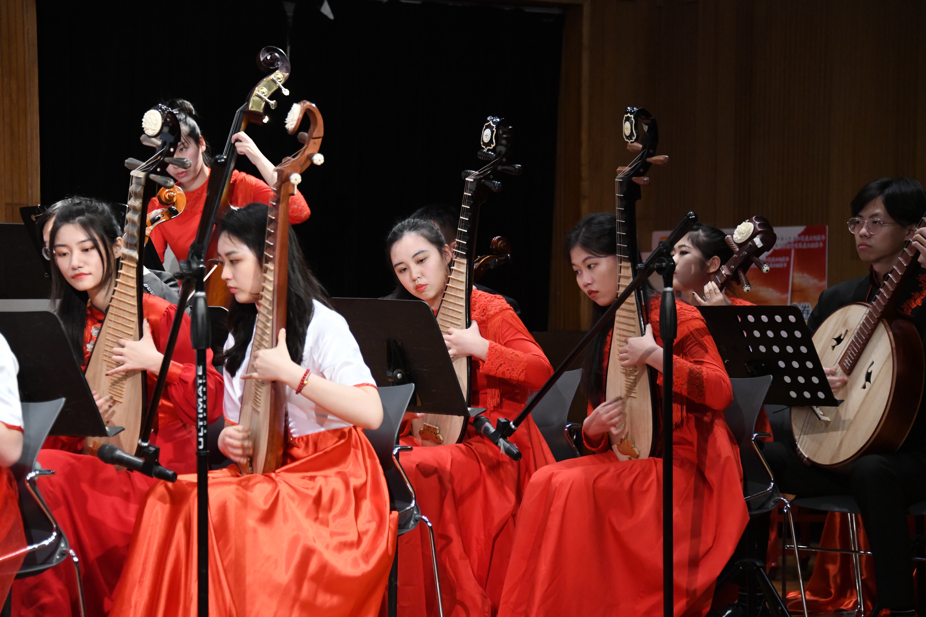 文琴艺术团赴澳参加庆回归廿载"京浙澳"大学生文艺晚会