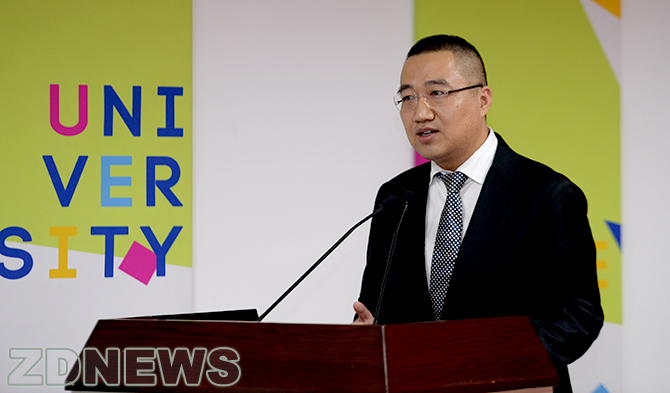 12月29日下午,上海丰瑞投资集团有限公司向浙大教育基金会捐赠1000