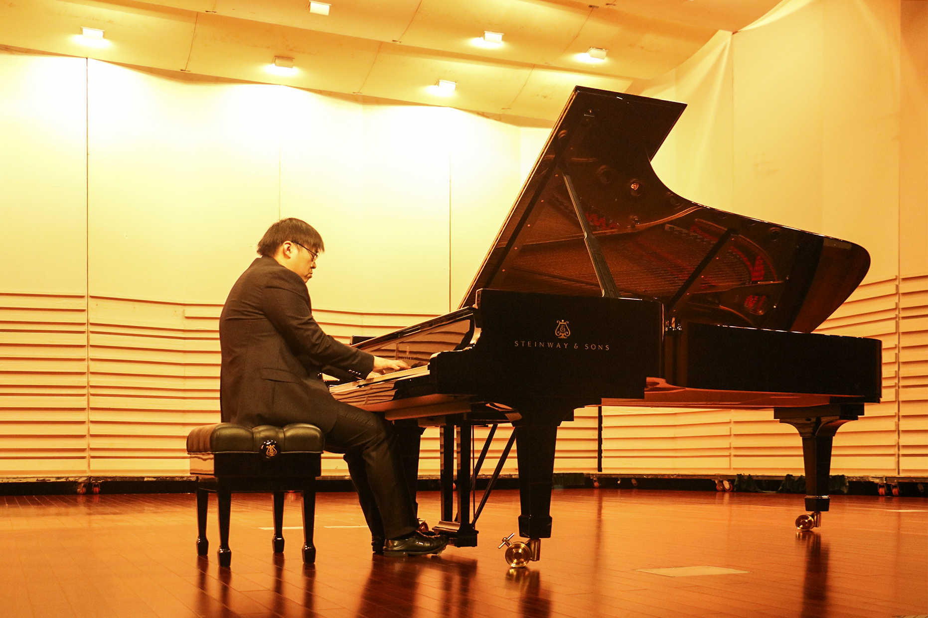 青年钢琴家陈韵劼浙大完美演绎李斯特十二首超技练习曲